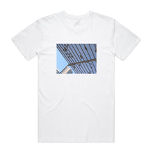 Load image into Gallery viewer, Hoy Sants T-shirt - White
