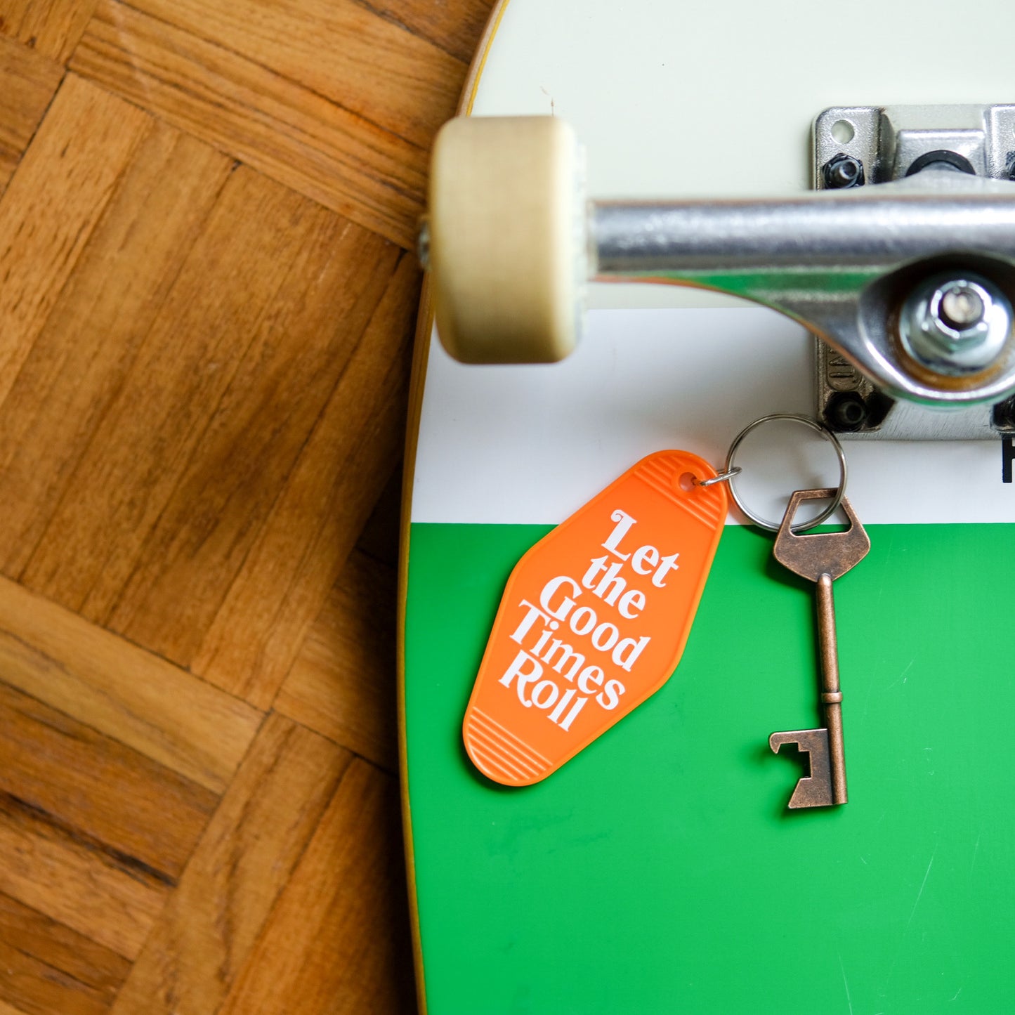 Hoy Nostalgia Motel Keyring - Let The Good Times Roll - Orange