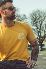 Load image into Gallery viewer, Hoy Fly Hard T-shirt - Mustard
