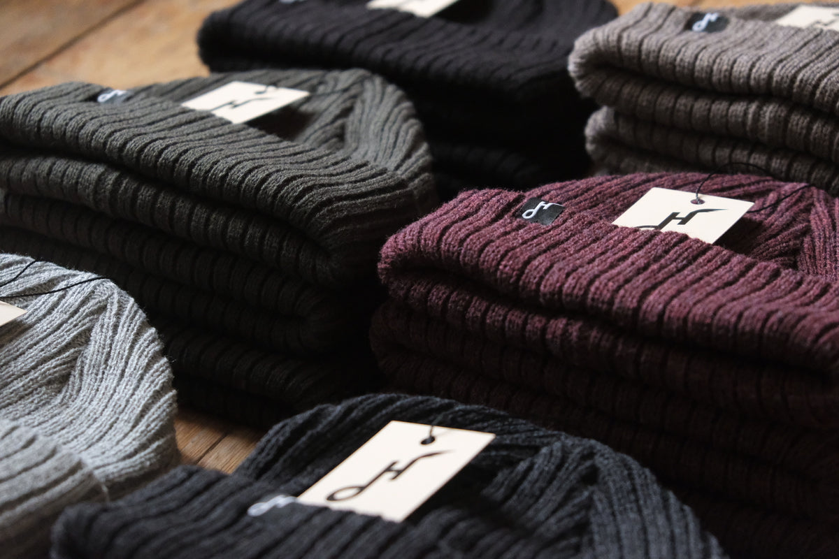 Hoy Dawn at the Docks Beanie - Fog