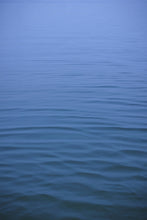 Load image into Gallery viewer, Hoy Merino Wool Beanie - Marine
