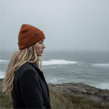 Load image into Gallery viewer, Hoy Merino Wool Beanie - Caramel
