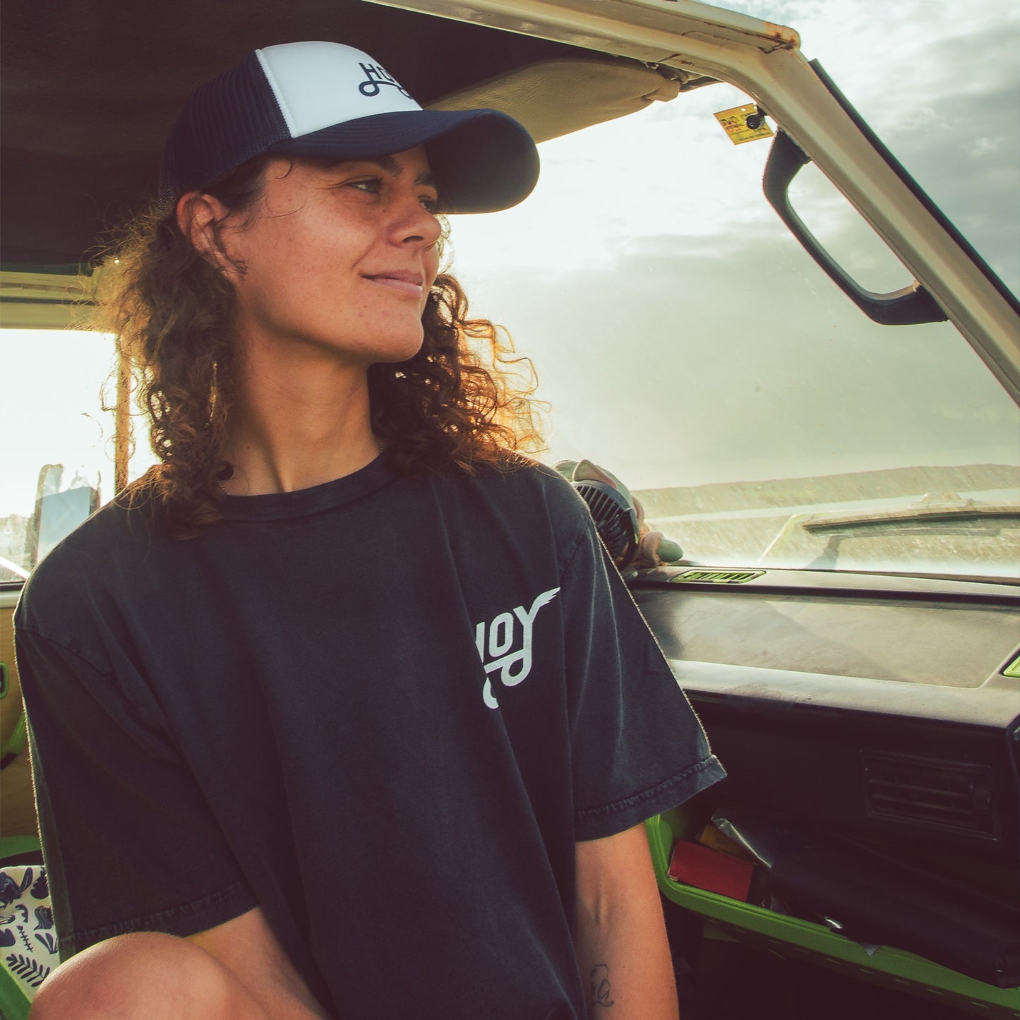 Hoy Classics Trucker Cap - Navy / White