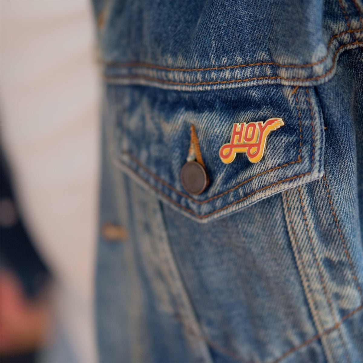 Hoy Classics Pin Badge 