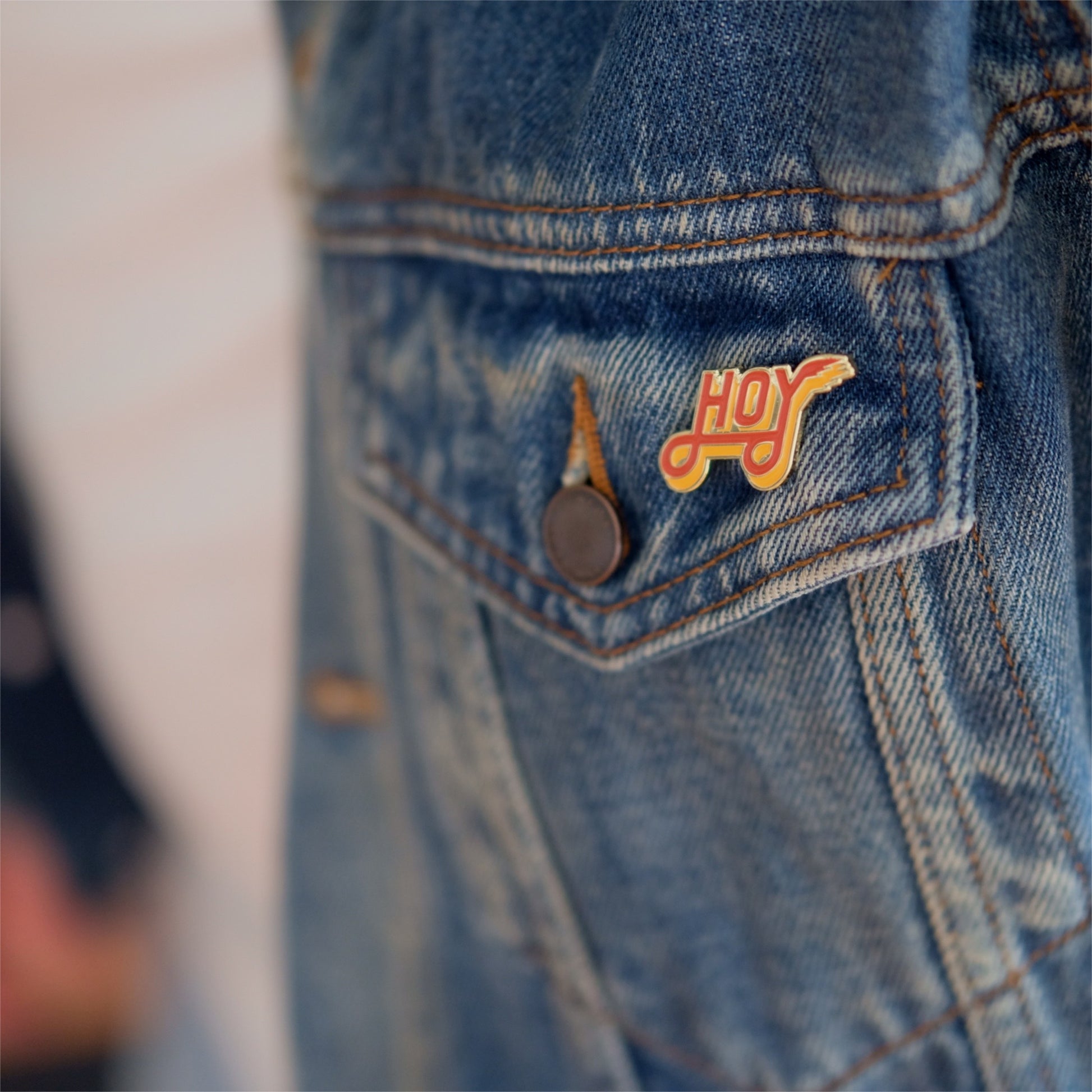 Hoy Classics Pin Badge 