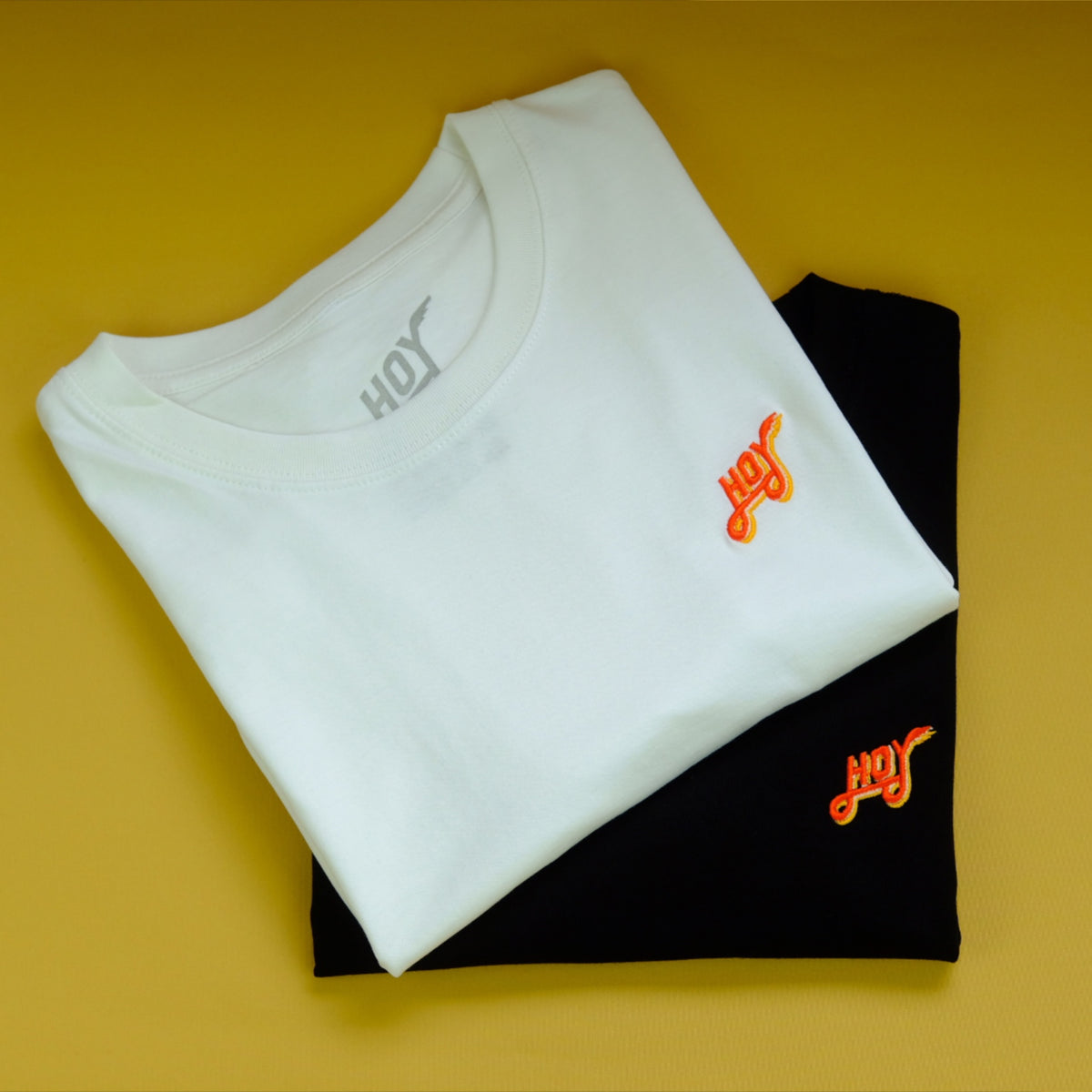 Hoy Classics Embroidered Organic T-shirt - Pitch Black / Sunrise