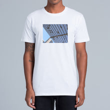 Load image into Gallery viewer, Hoy Sants T-shirt - White
